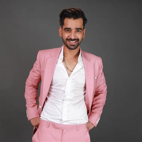 maninder buttar height|Maninder Buttar Songs, Albums, Reviews, Bio &  .